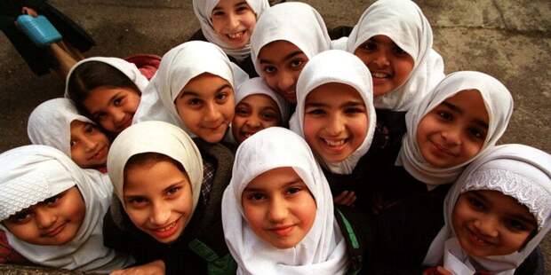 Арабских девочек с раннего возраста воспитывают так, что необходимо быть покорной и послушной женой / Фото: opupenno.ru