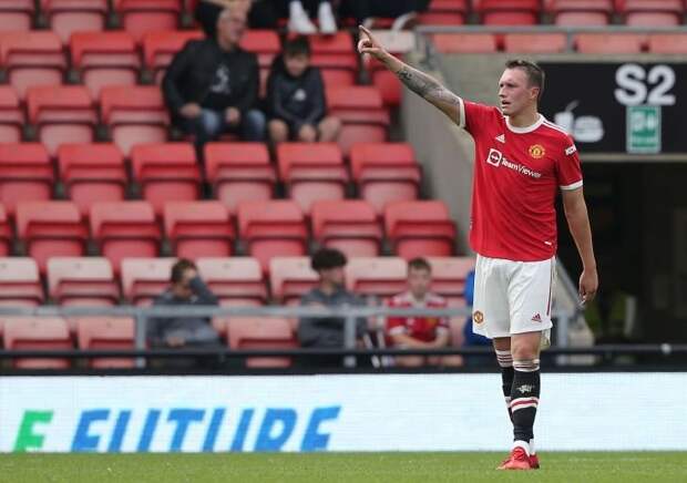 Рано в утиль. У Фила Джонса может быть будущее в футболе, пусть и вне «МЮ»