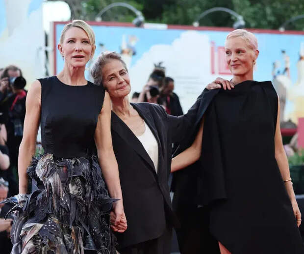 Кейт Бланшетт, Шарлотта Рэмплинг и Вики Крипс