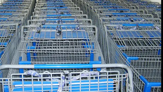 Житель Латвии: В Риге теперь не купить ни соли, ни гречки