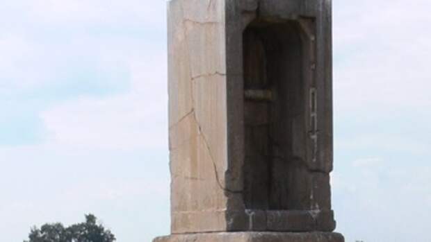 Гигантский постамент Мендеса. Загадочные саркофаги-матрёшки - неизвестные артефакты древней цивилизации