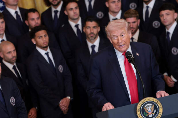 Politico: Трамп заявил о скором падении властей Кубы