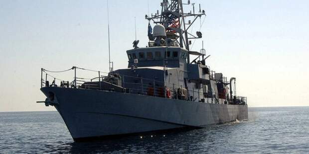 Американский корабль открыл огонь по иранскому судну