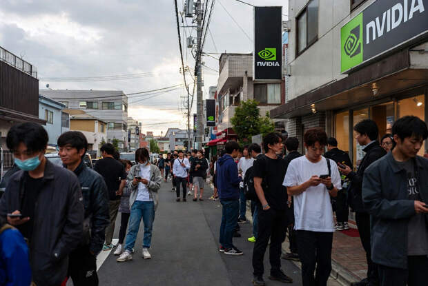 По одной в руки. В Японии начали ограничивать продажу видеокарт с 16 ГБ памяти