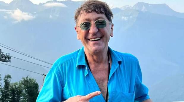 Григорий Лепс показал маму и младших дочерей