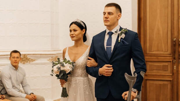 Проект Кремля не понравился Западу: Красавица вышла замуж за инвалида СВО