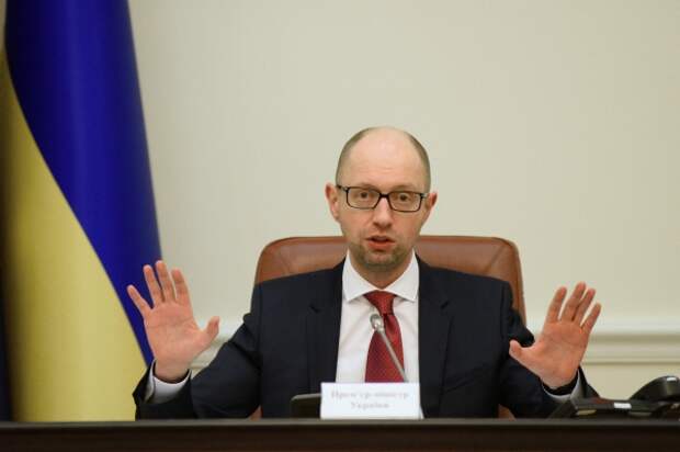 Яценюк заработал грыжу позвоночника