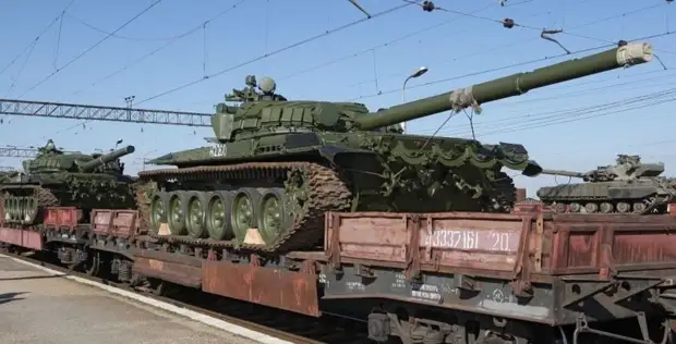 В Гюмри идут сотни наших танков. Россия готовится к выходу Армении из ОДКБ