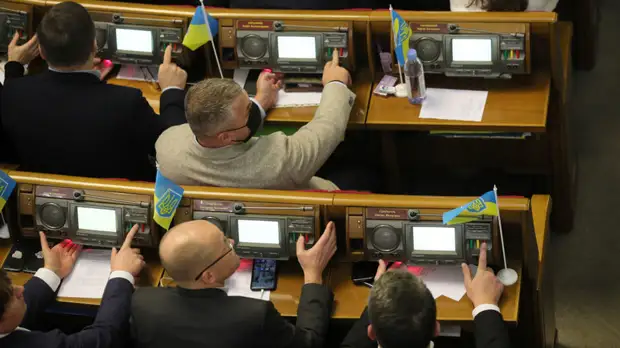 Глава центрального исполкома «Офицеров России» Михайлов оценил действия политиков Украины