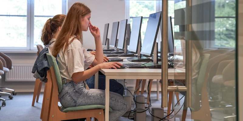 Проект «ВРаботе» за год стал эффективным посредником между выпускниками и работодателями