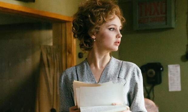 Боится премьер и не афиширует отношения: 6 интересных фактов об актрисе Юлии Хлыниной