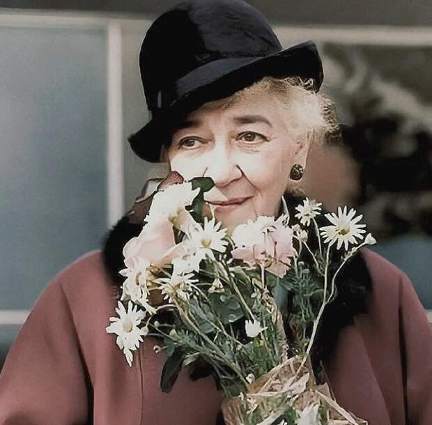 Королева комедии умела удивлять