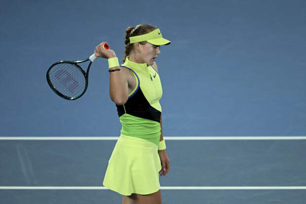 Российская теннисистка Андреева накричала на зрителей после поражения