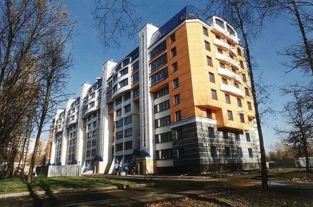 Хрущевка на Химкинском бульваре в 2003 г. Хрущевка на Химкинском бульваре в 2003 г.