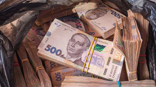 Le Monde: антикоррупционные обыски прошли в Киеве после отъезда Зеленского в США