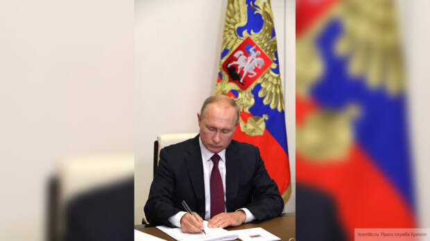 Президент РФ освободил Хохоликова от должности посла в Гватемале