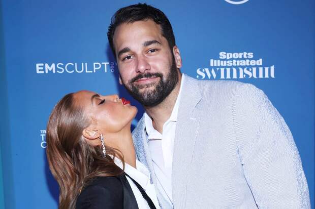 Известный спортсмен подал в суд на бывшую жену за рассказ о его огромном пенисе