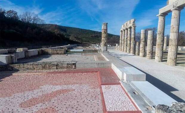 В греческом дворце Айгай обнаружена ванная комната Александра Македонского
