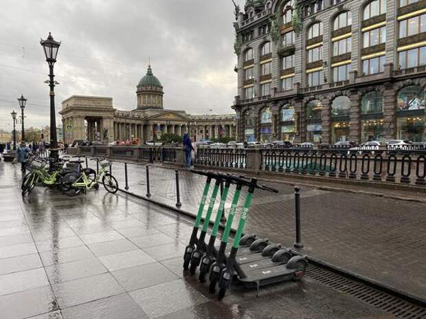 Петербуржцам рассказали о новых правилах использования электросамокатов в городе
