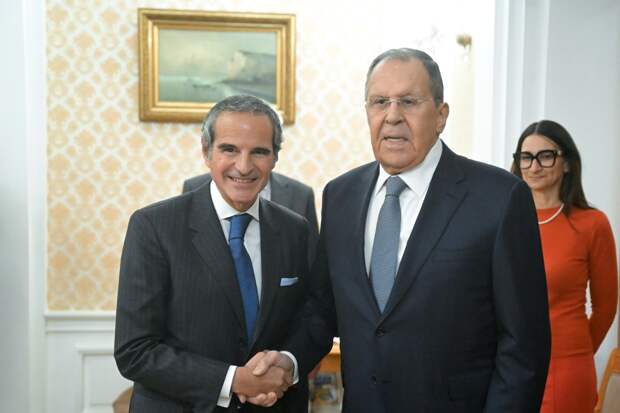 Лавров пошутил на переговорах с Гросси