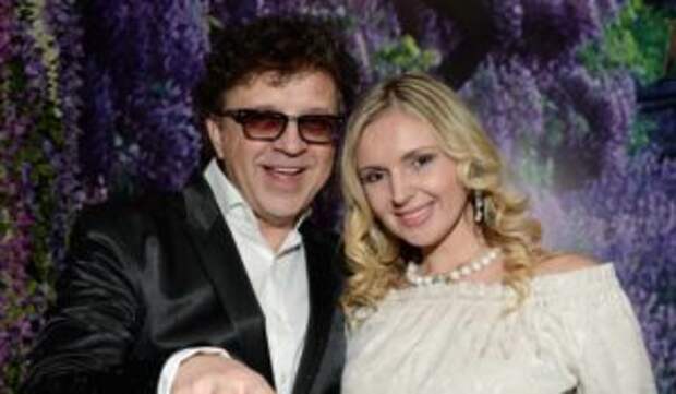 «Живем в постоянном страхе»: брошенную Жуковым жену с 6 детьми преследуют странные мужики