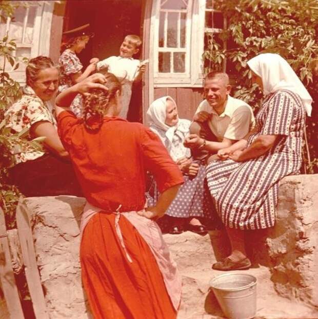 Вся семья в сборе Всеволод Тарасевич, 1956 год, Украинская ССР, Ворошиловградская обл., пос. Боково-Антрацит, МАММ/МДФ.