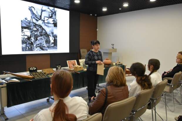 Учащиеся Центра дополнительного образования детей Адыгеи познакомились с деятельностью Национального музея