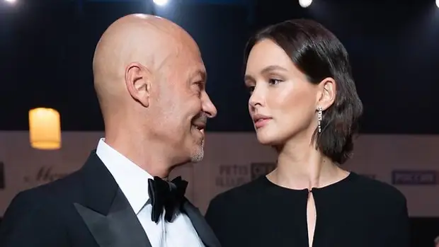 «Почему в нее все влюбляются»: Бондарчук восхитился Паулиной Андреевой