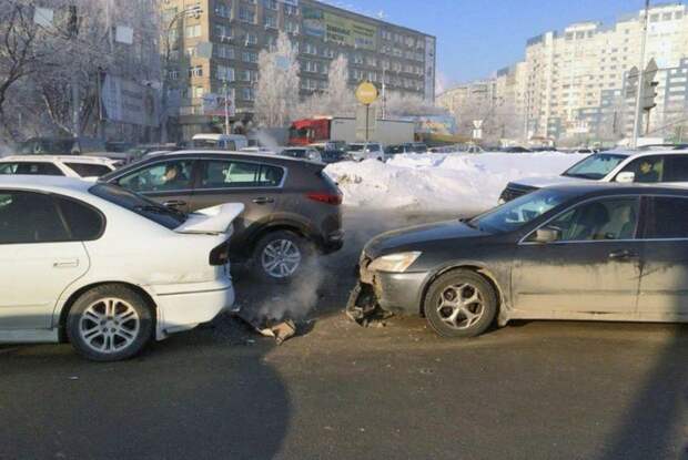 Владелец автомобиля затонировал задние фонари и дважды попал в ДТП за один день subaru, авария, авто, авто авария, автоприкол, дтп, прикол, тонировка