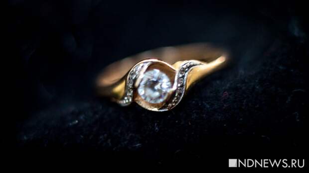 США возобновили экспорт украшений в Россию