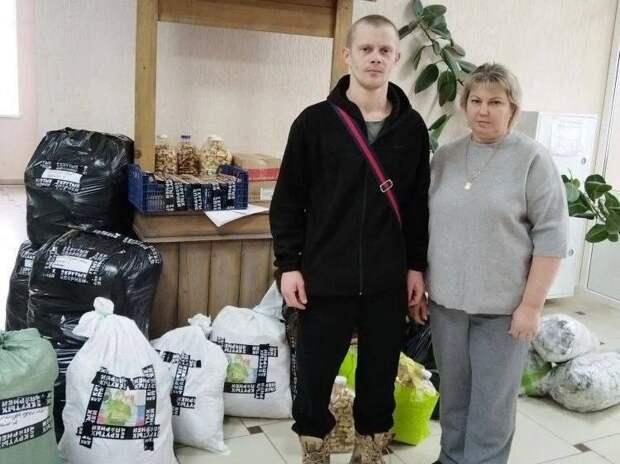 Сотрудники Семейного МФЦ из Майкопского района отправляют помощь бойцам СВО