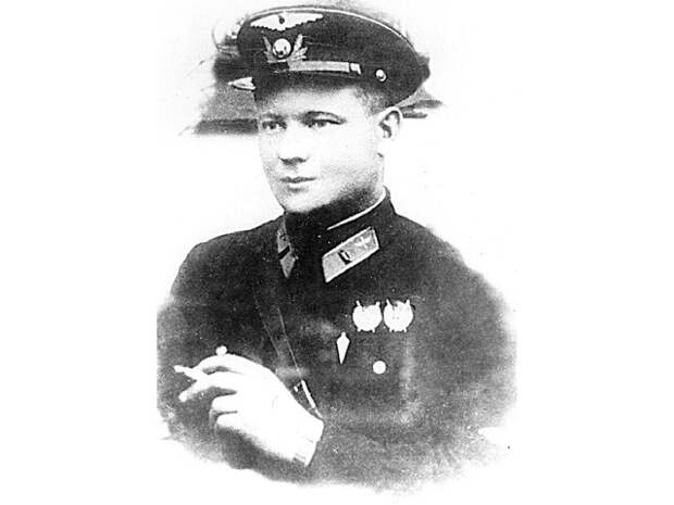 Русский герой Иван Фёдоров – уникальный лётчик, которого наградил и Гитлер, и Сталин
