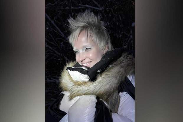 «Это самая удобная прическа в моей жизни»: Глюкоза кардинально сменила имидж