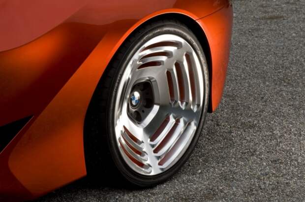Уникальные колесные диски BMW M1 Hommage.