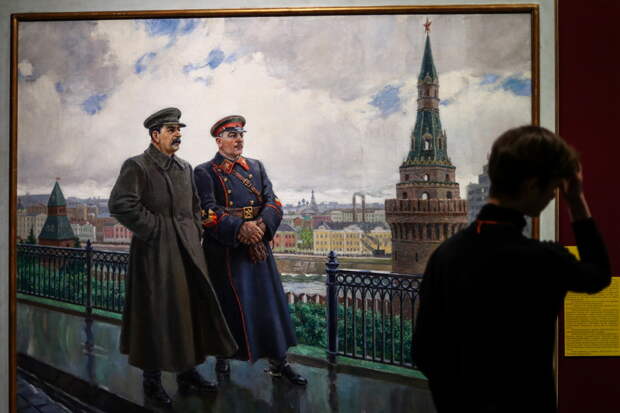 «Первый красный маршал» 145 лет назад родился легендарный полководец Ворошилов. Из-за чего у него возник конфликт со Сталиным?