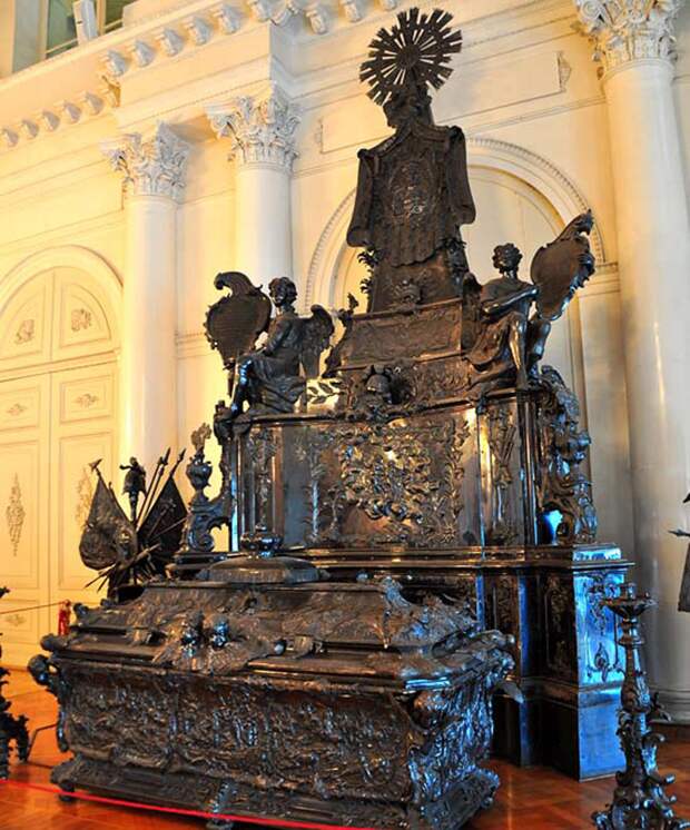 Гробница Александра Невского в Эрмитаже
