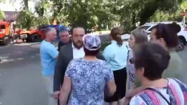 Скриншот видео социальные сети