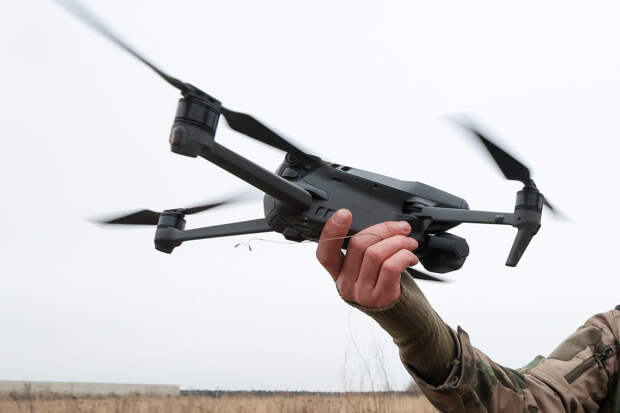 В регионе РФ отражают массированную атаку дронов: ВСУ ударили по ФАПу