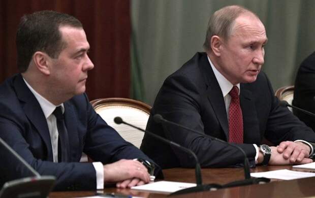 HR-специалисты назвали главную причину отставки правительства Медведева HR-специалисты назвали главную причину отставки правительства Медведева
