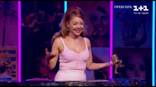 Тина Кароль в финале шоу Липсинк Батл в образе Барби