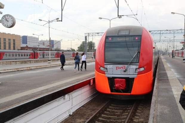 РЖД увеличило количество «Сапсанов» из Петербурга в Москву на майские праздники