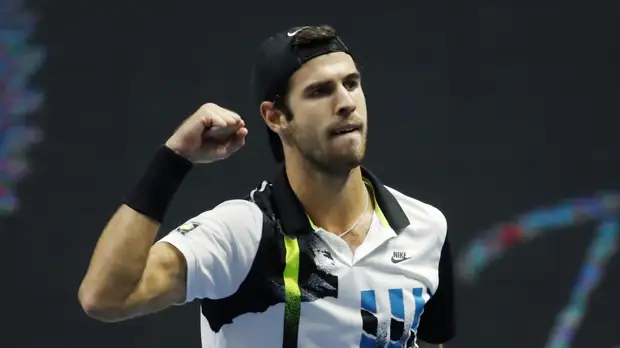 Хачанов вышел в четвертьфинал турнира ATP в Роттердаме