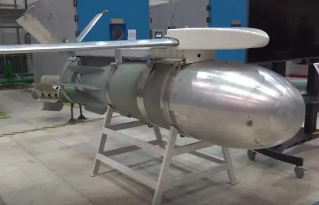 Минобороны России впервые показало ФАБ-1500 с управляемым модулем планирования и коррекции
