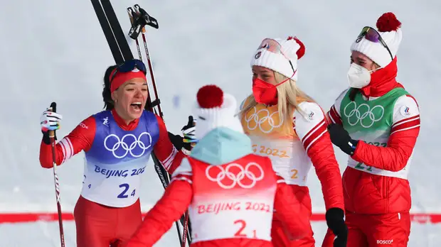 Российские лыжницы впервые за 16 лет выиграли эстафету на Олимпиаде
