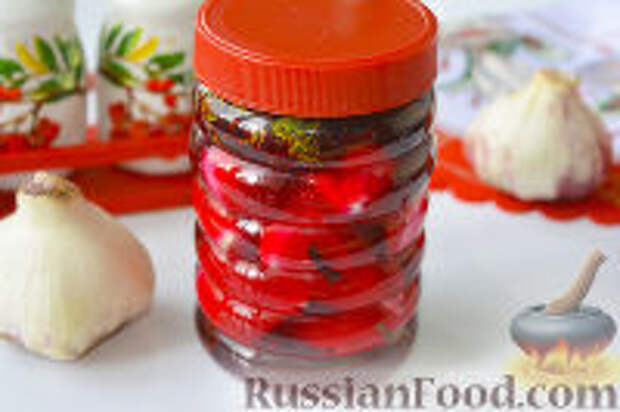 Фото к рецепту: Маринованный чеснок со свеклой