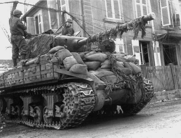 В Британии назвали "Шерман" лучшим танком второй мировой войны