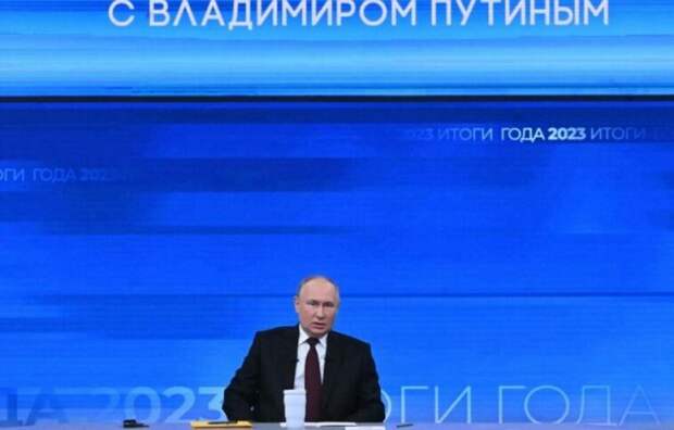 Острые вопросы Путину: кто поспорил с президентом? За что ему пришлось извиняться?