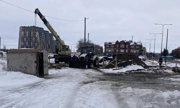 На площади Профсоюзов в Архангельске продолжается реконструкция