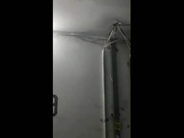 Ляшенко, 2, 2 подъезд, течет крыша. https://t.me/webmoney_dn/313527Video: Видео от Донецкая группа новостей|Донецк.ДНР