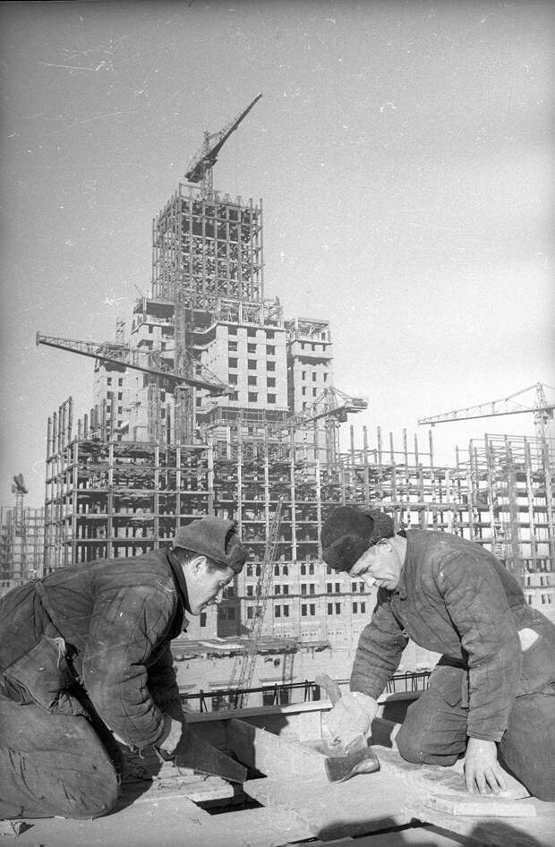 РЕДКИЕ атмосферные кадры старой Москвы 1930-50-х (ФОТО)